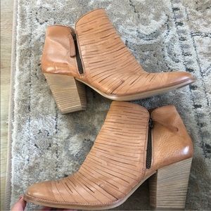 Paul Green Malibu Camel Boots